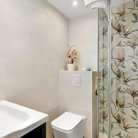 Les Oranges Five Stars Holidayhouse *