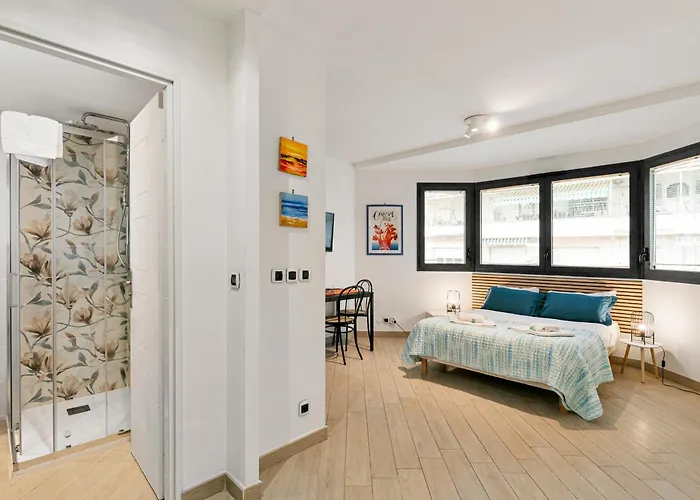 Les Oranges Five Stars Holidayhouse شقة نيس
